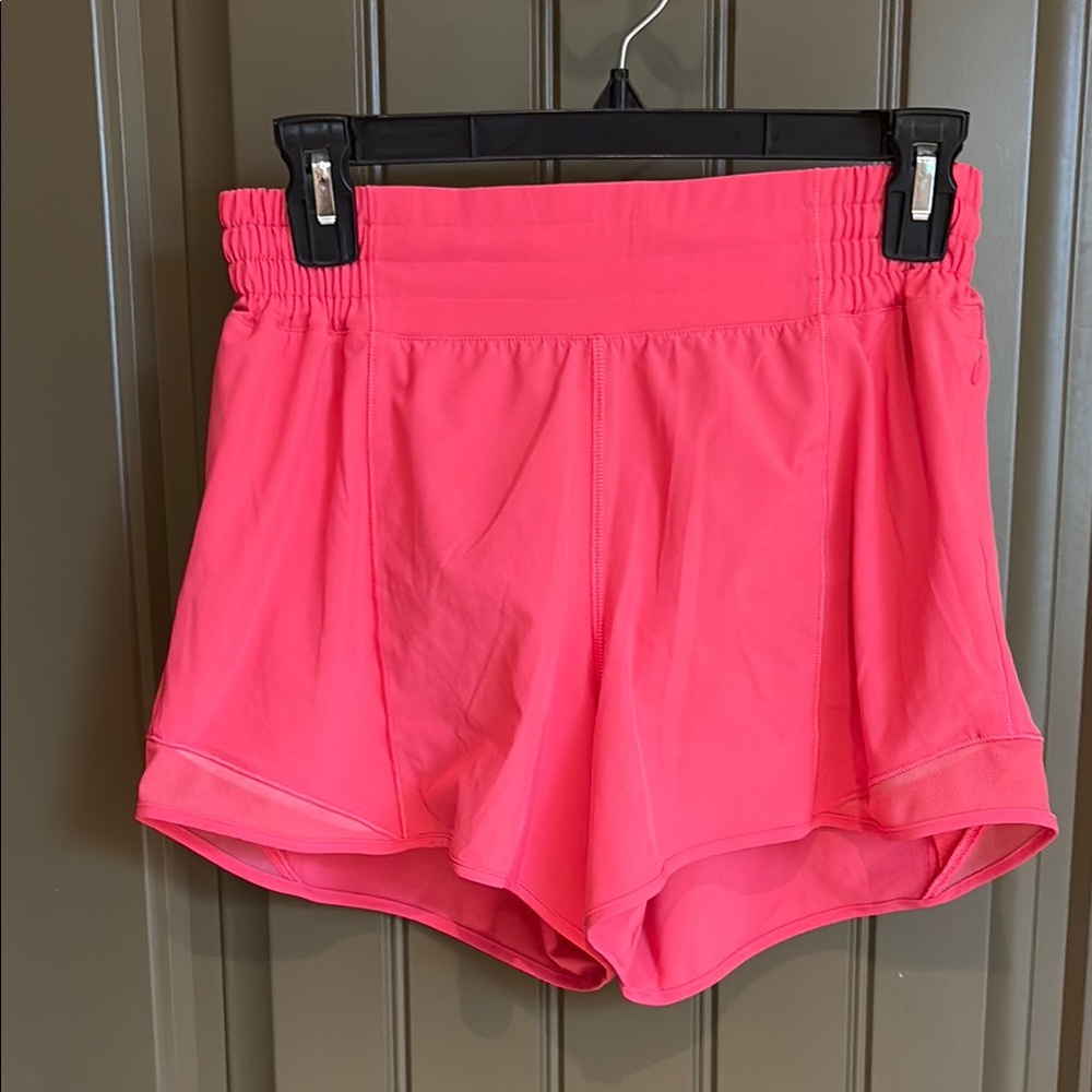 Lululemon Hotty Hot High Rise 4” Sz 6